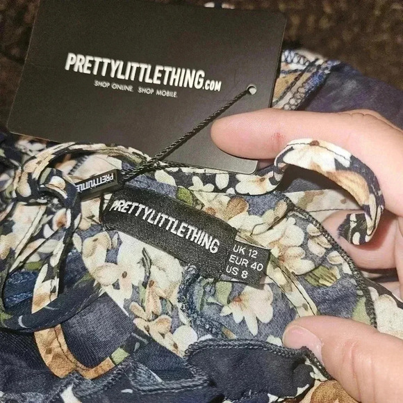 Pretty little thing romper medium new with tags - Picture 6 of 6